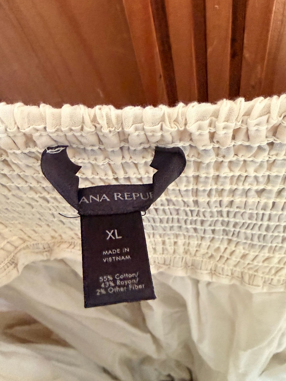 NWOT Banana Republic Striped V-Neck Maxi Dress in Cream, Gray and Gold - Picture 2 of 3